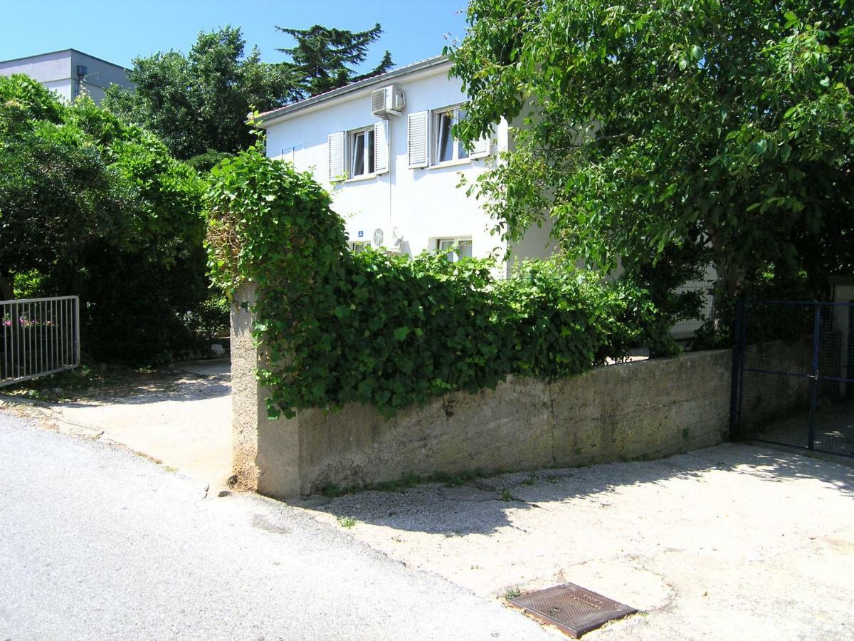 Apartment Danilo Krk Town Exterior photo